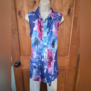 Fever Sleeveless Watercolor Floral Blouse in Blue and Pink